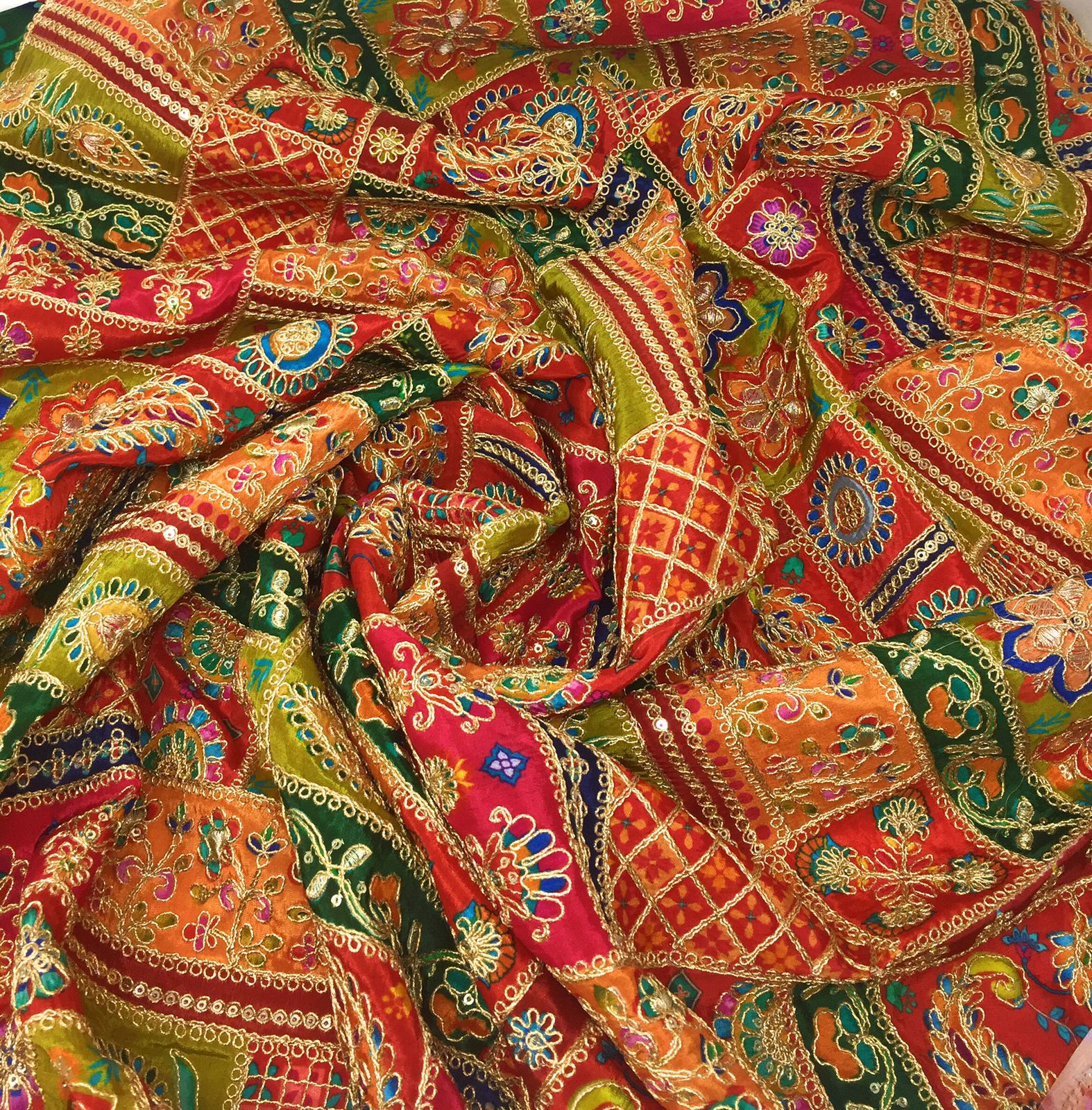 Embroidered Women Lehenga Choli fabrics at Rs 850/meter in Surat | ID:  2851625056255